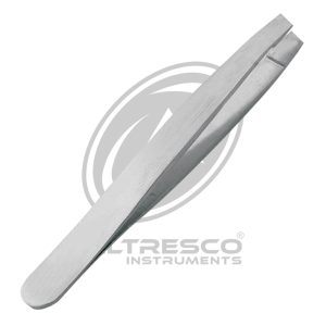 eyebrow tweezers