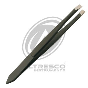 eyebrow tweezers